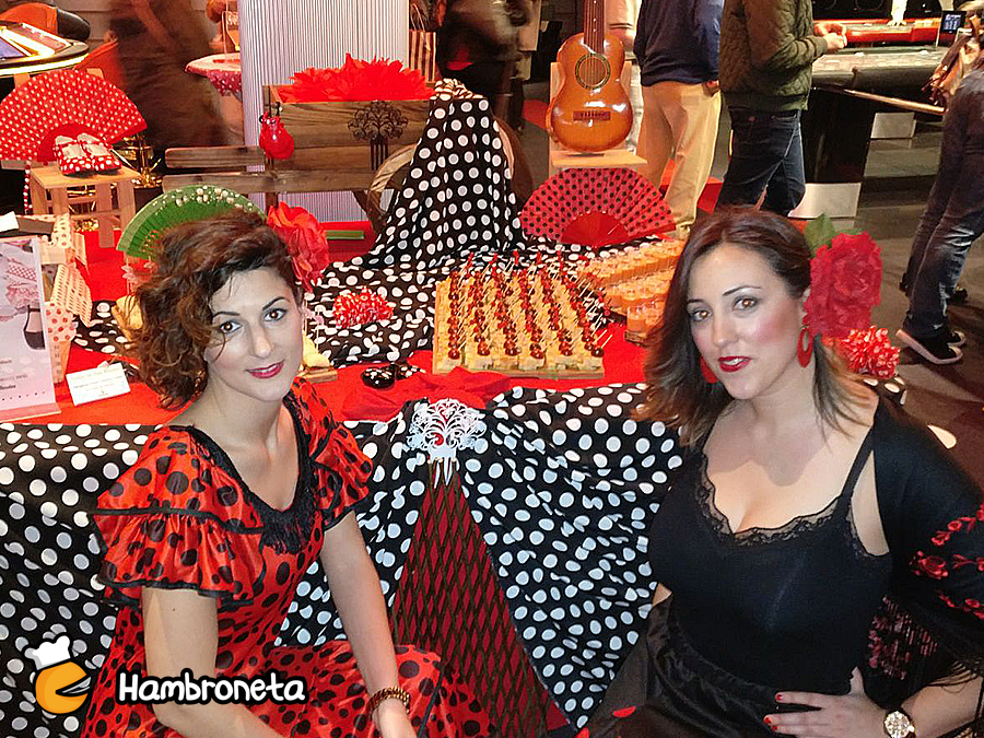 Bailaoras en Fiesta Noche de los lunares casino Bilbao hambroneta