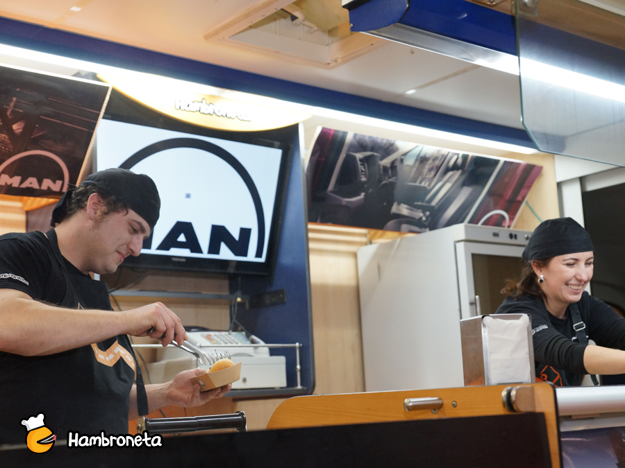 hambroneta catering inauguracion abra motor man food truck hambroneta black decoracion