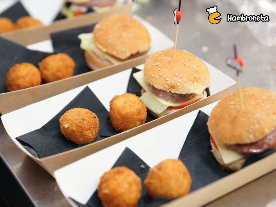 hambroneta catering inauguracion abra motor man food truck hambroneta hamburguesitas