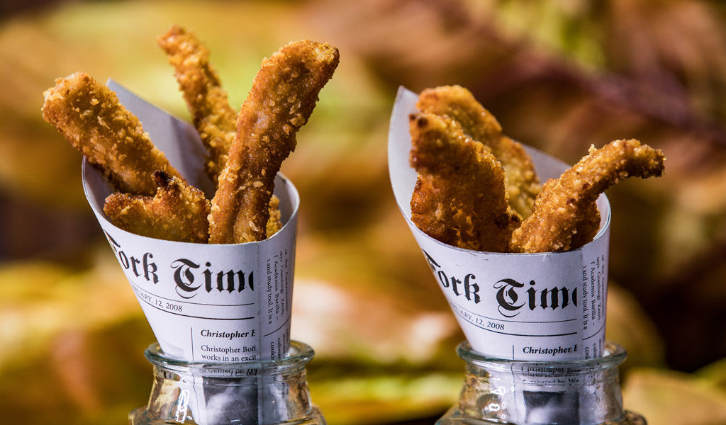 Conito de rabas de secreto con salsa agridulce Hambroneta Catering