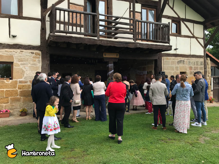 Boda Hambroneta Nuria y Angel Pagaigoikoa portico ceremonia