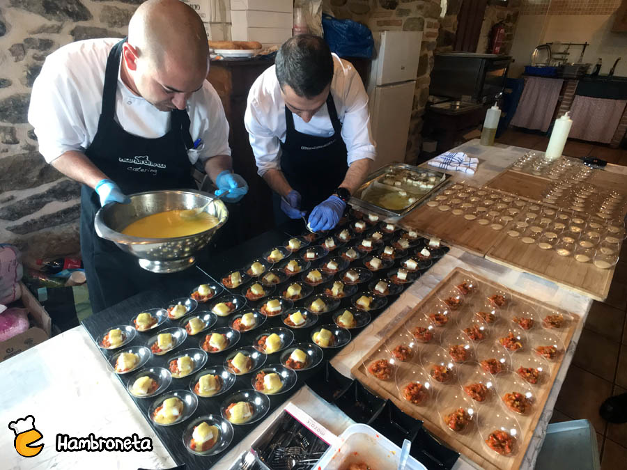 Hambroneta boda catering Aralia Inaki trabajo cocina coctel