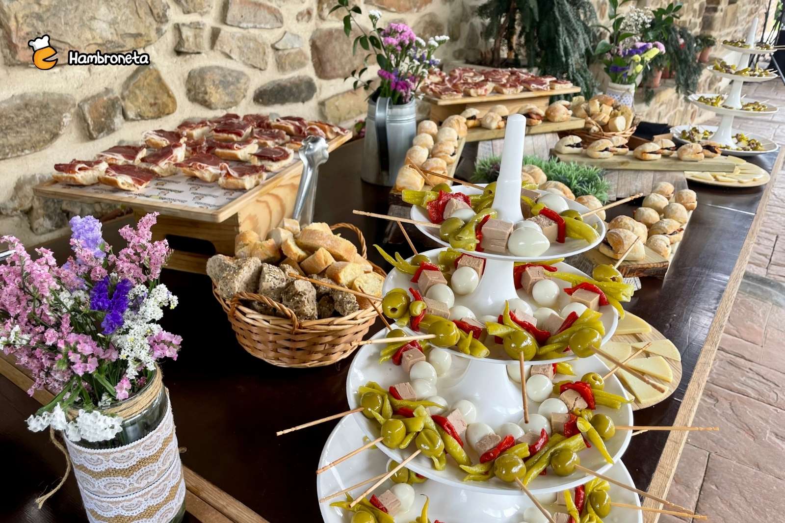 Hambroneta Catering Boda I y J mesa comida
